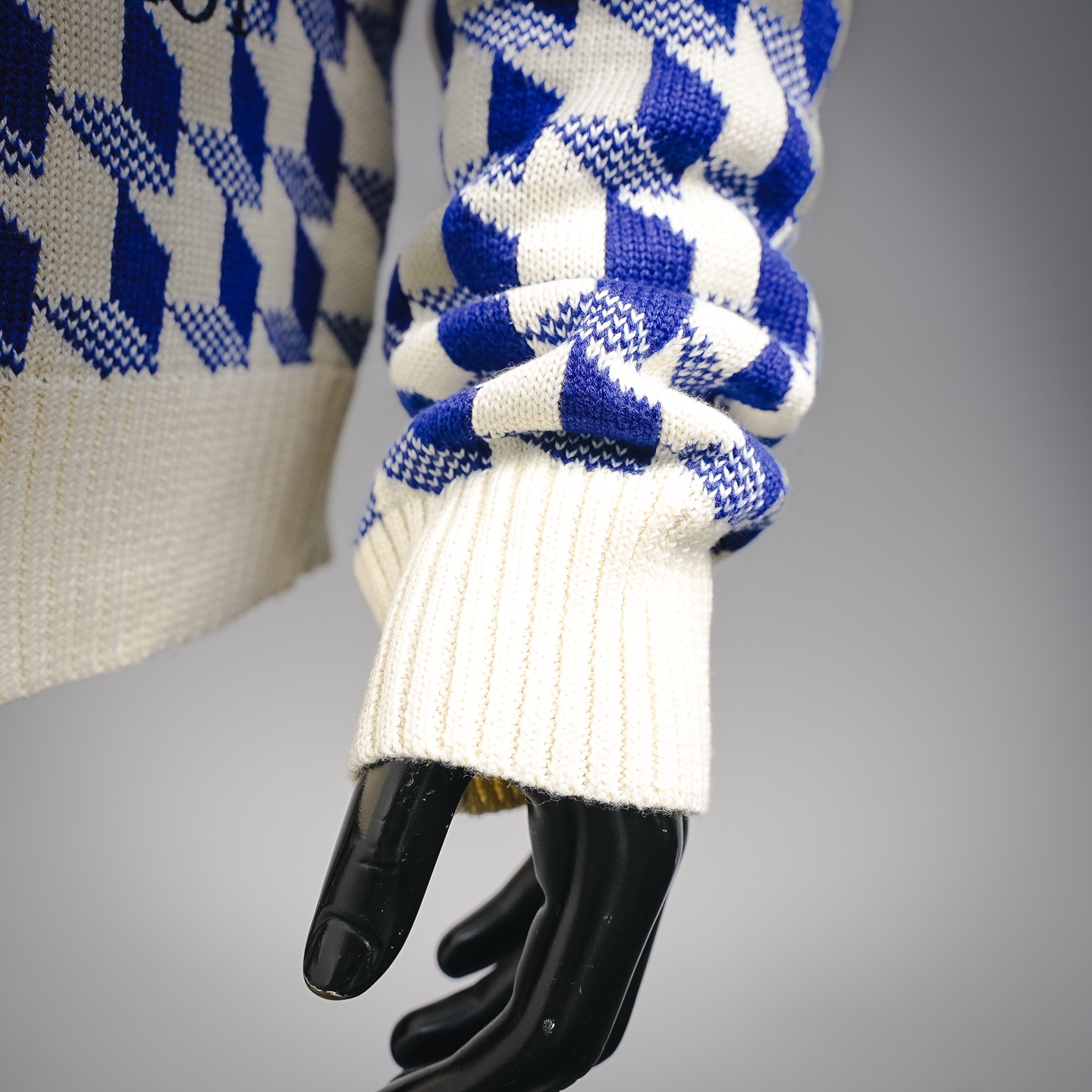 CD houndstooth statement sweater