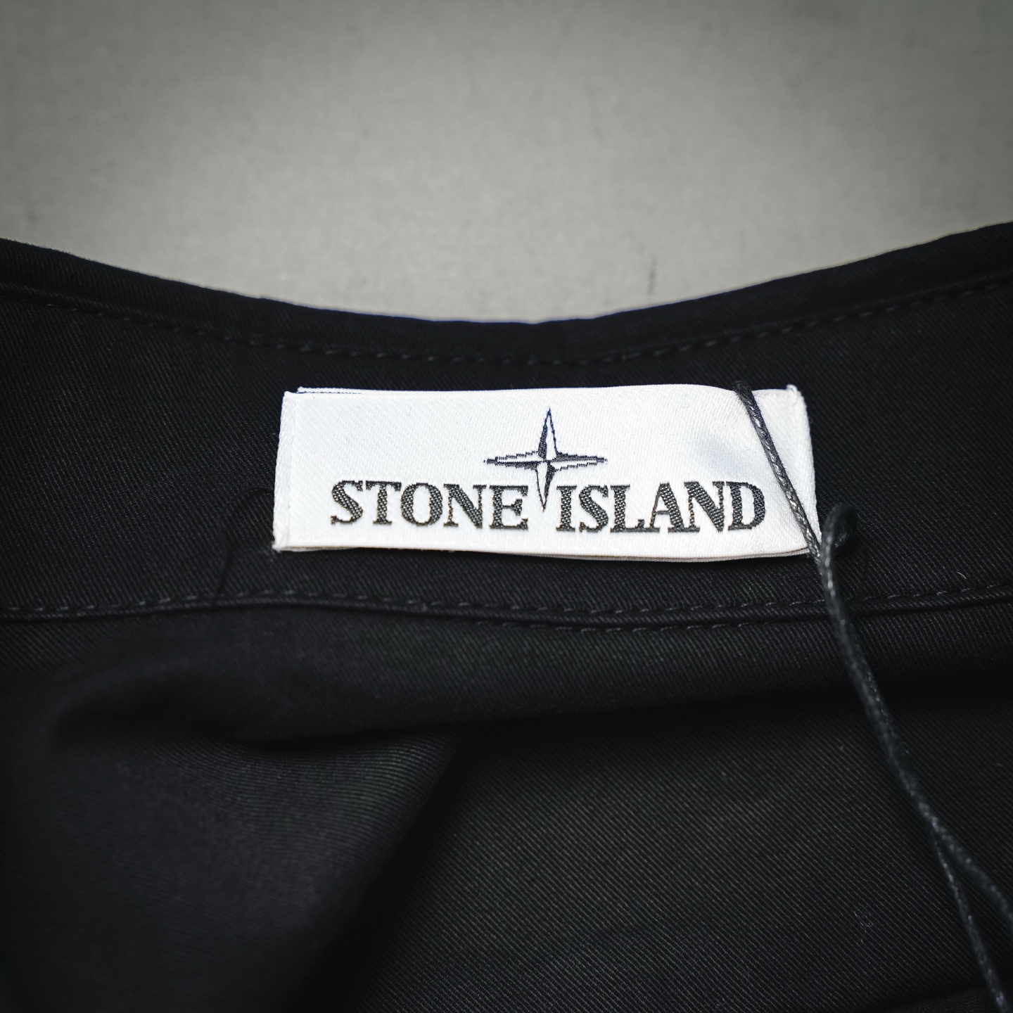 Stone cuffs badge t-shirt